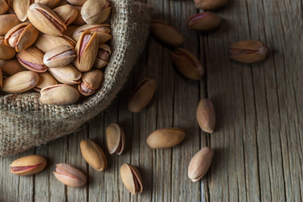 خرید و قیمت پسته اکبری خام + فروش عمده